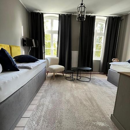 Gutshauszimmer Neu Gaarz Exterior foto