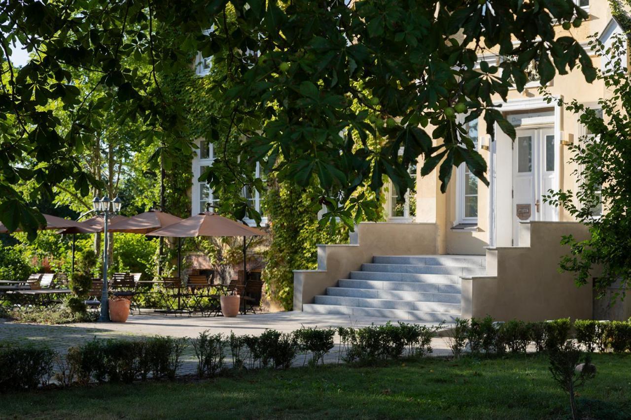 Ferienwohnung Gutshauszimmer Neu Gaarz Exterior foto