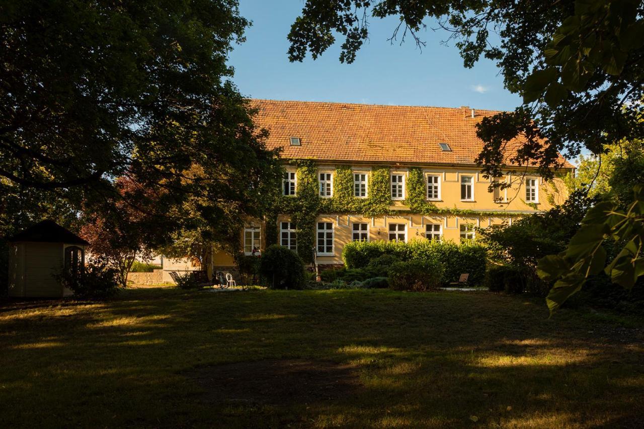 Ferienwohnung Gutshauszimmer Neu Gaarz Exterior foto