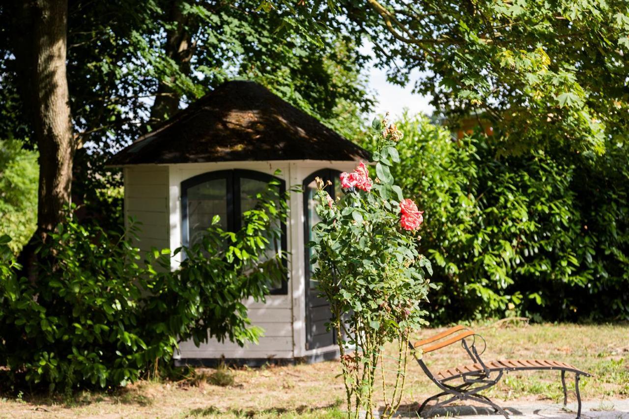 Gutshauszimmer Neu Gaarz Exterior foto