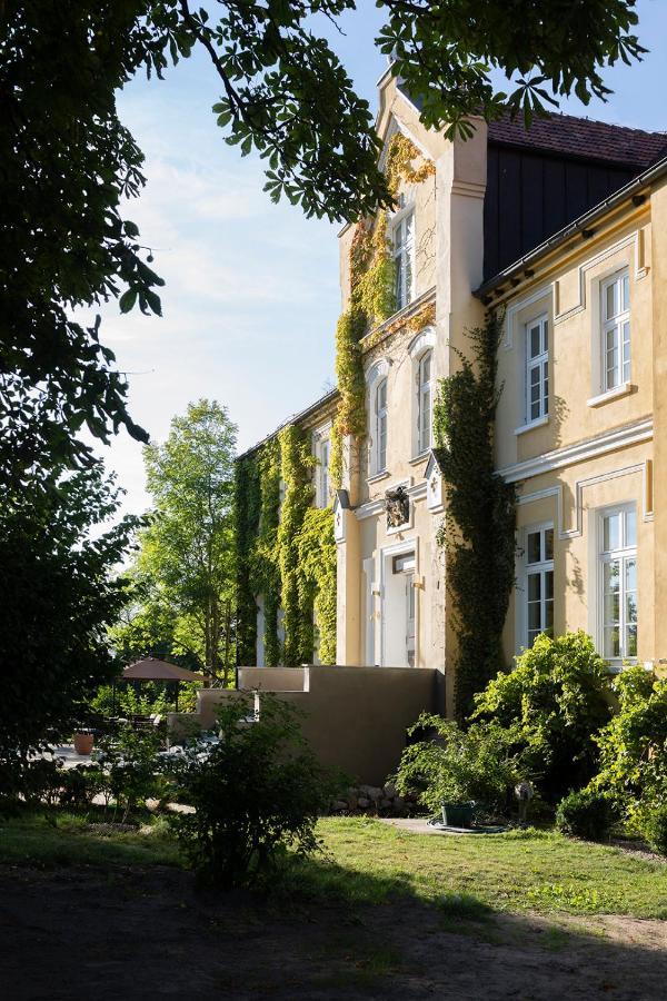 Ferienwohnung Gutshauszimmer Neu Gaarz Exterior foto